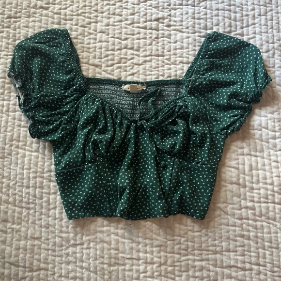 Green with white floral detailing crop top - Picture 1 of 2